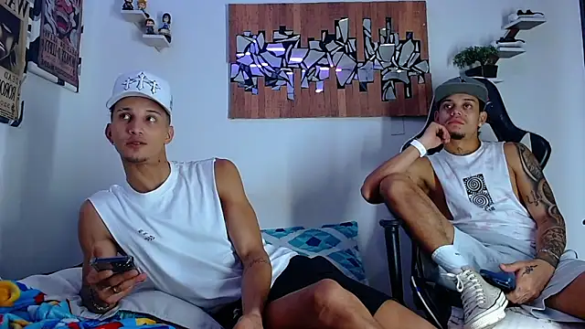 Friendsofeverything  online show from April 22, 12:07 am