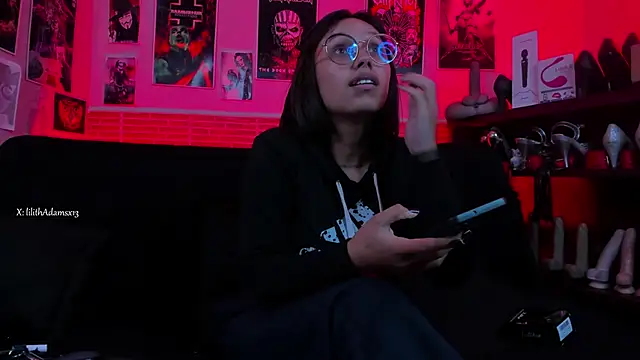 lilith-deveraux online show from October 14, 12:13 am