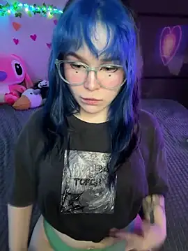 MaddisonHaas online show from April 10, 4:13 pm