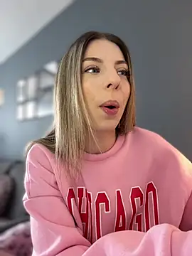 Mia Ethan online show from March 21, 8:30 am