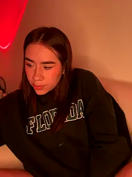 Im Valen Cute online show from November 9, 5:25 am