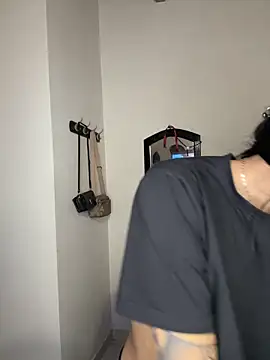 emilie xx  online show from March 13, 5:58 pm