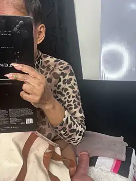 chiquimaturesexy online show from February 17, 7:57 pm