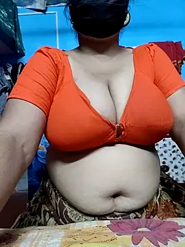 BERRY 00 online show from October 31, 6:01 pm