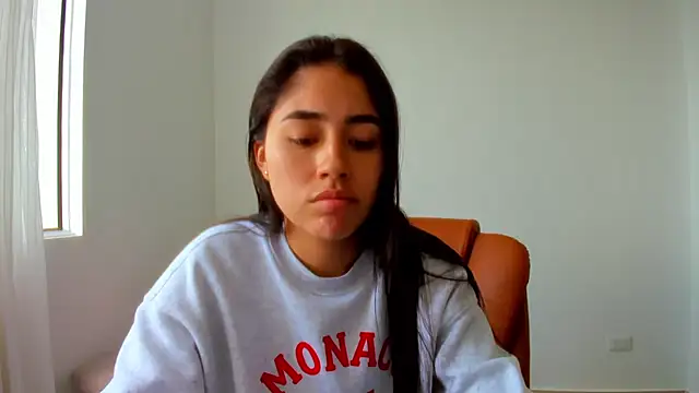 AriaMontgomery online show from April 29, 6:13 pm