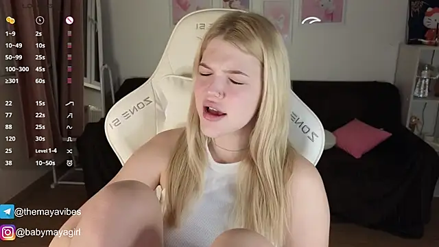 Maya Rave online show from November 16, 3:52 am