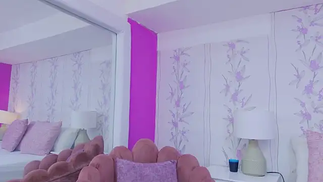 HazelMoret online show from September 26, 11:41 am