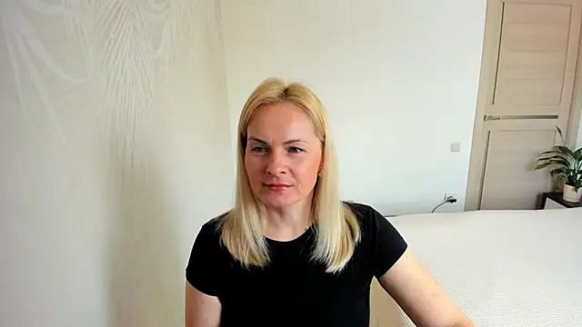 Alicee Gracee online show from March 18, 9:47 am