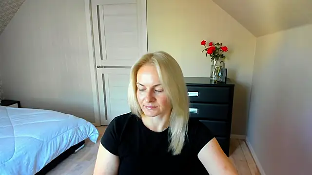 Alicee Gracee online show from October 3, 7:46 am