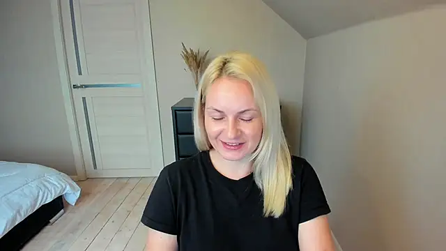 Alicee Gracee online show from October 20, 8:50 am