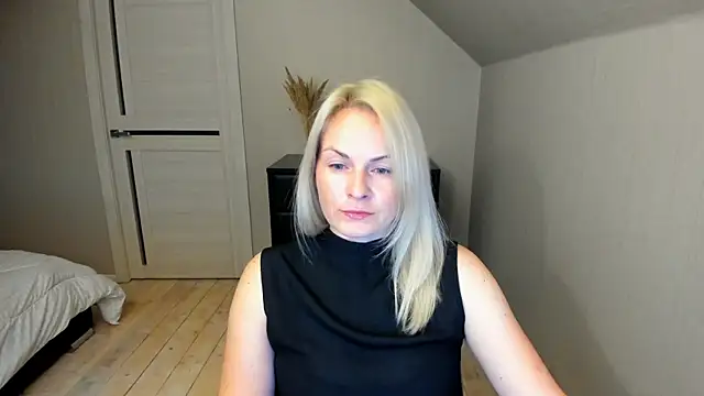 Alicee Gracee online show from October 17, 7:28 pm