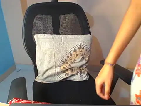 Chandani-Love online show from April 18, 7:58 pm