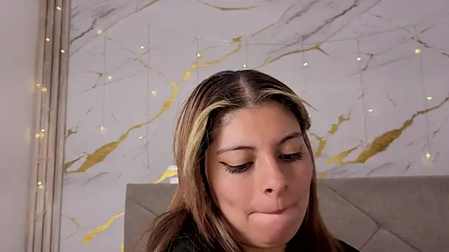 Merida Blossom  online show from February 11, 3:20 am