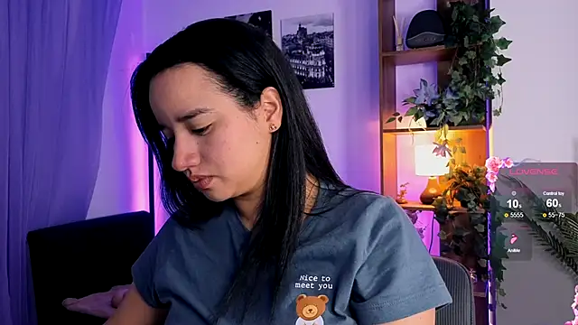 emilyrouxe online show from September 12, 4:25 pm