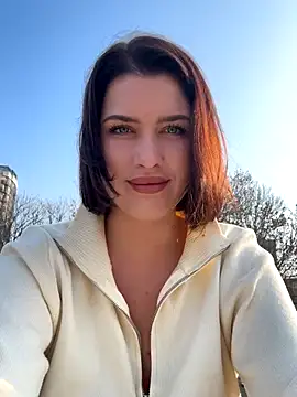 KikiWatson online show from November 9, 7:26 am