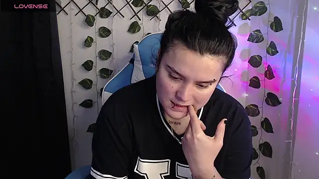 Nika 1  online show from April 16, 1:17 am