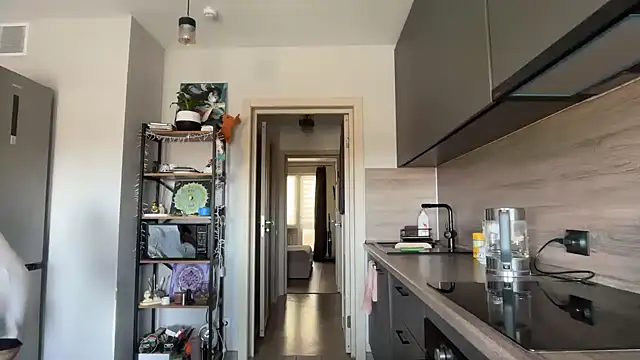 jainesummer online show from April 8, 9:22 am