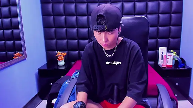 Im Mathias online show from October 3, 4:12 pm