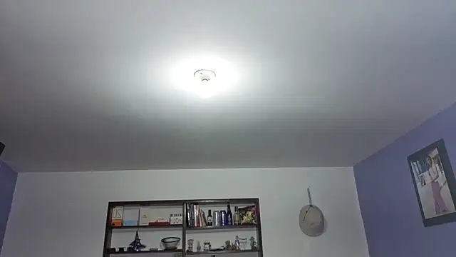 stephania t online show from March 3, 5:30 pm