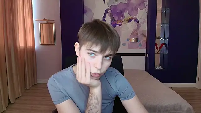 EmiliaYours online show from October 12, 2:19 pm