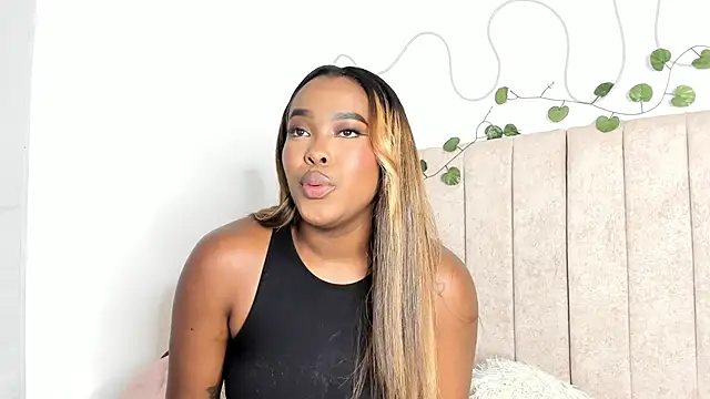 Kaseydelvey online show from February 9, 8:44 pm