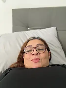 AntonellaAlondra4 online show from April 21, 2:02 pm