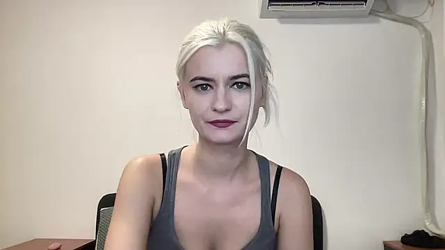 Onika Love online show from October 9, 8:24 pm