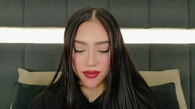 nicolle pierce online show from October 14, 2:41 pm