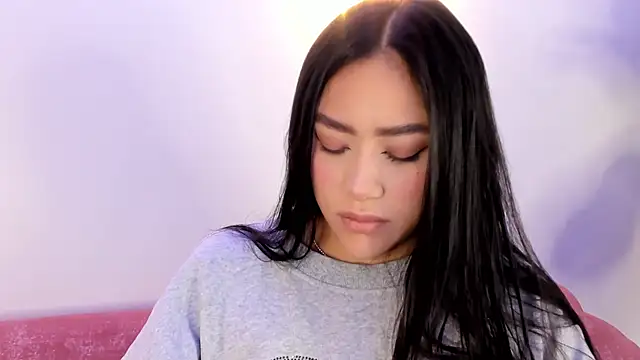 nicolle pierce online show from December 22, 1:36 pm