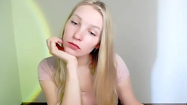 Queen ofLove online show from April 16, 8:03 am