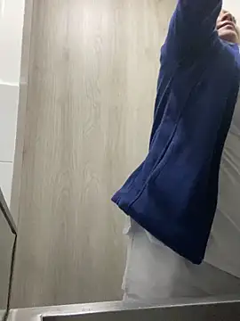 Keittly  online show from November 15, 1:23 pm