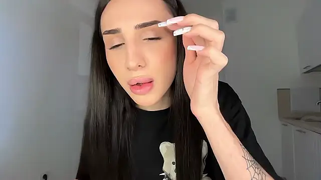 Kim Oberlin  online show from March 27, 12:06 pm