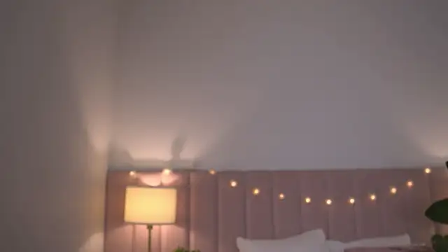 Kim Oberlin  online show from September 28, 11:15 am