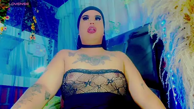 nauthyvalentina online show from April 19, 1:44 pm