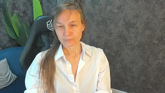 Lillian White online show from September 27, 12:07 am