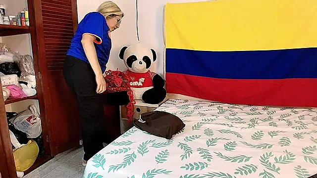 AdharaSmithh online show from September 9, 6:41 pm