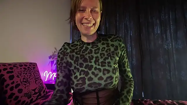 SexyExclusiveflower online show from April 7, 5:15 pm