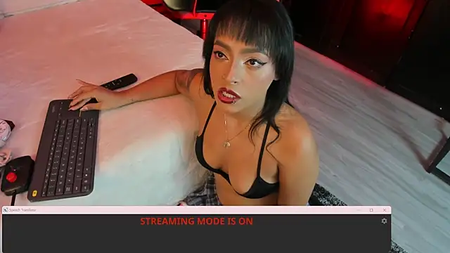 MiiaaMoonroee online show from April 15, 8:09 pm