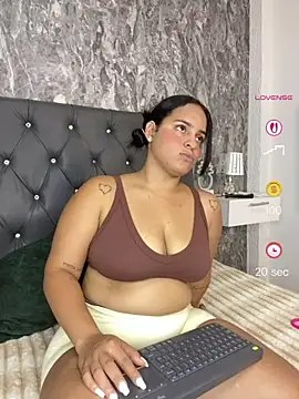 Violetrousse online show from July 30, 5:14 pm