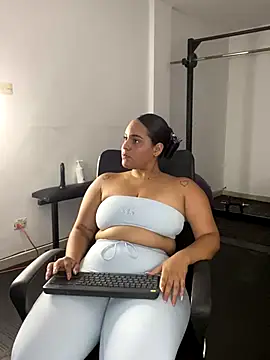 Violetrousse online show from September 14, 7:45 pm