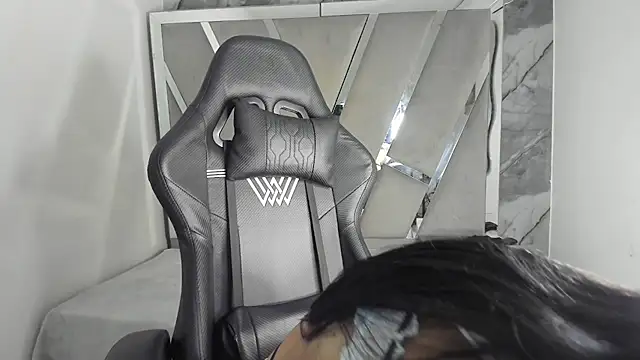 Mia petite01 online show from April 21, 9:11 pm