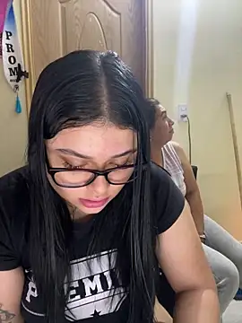 alissonfernandez  online show from December 14, 8:03 pm