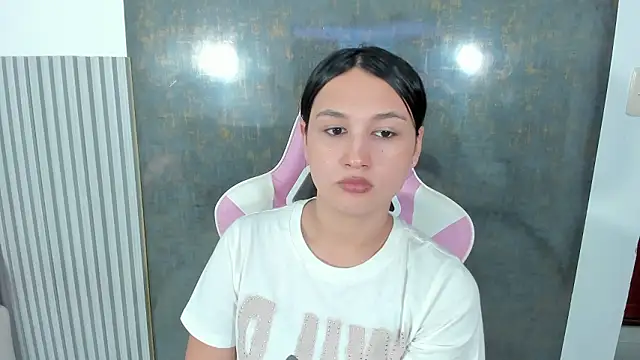 lana boomer online show from February 5, 8:45 pm