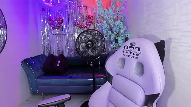 Theia moon online show from December 20, 1:59 pm