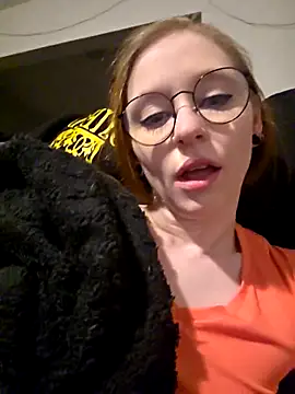 LilyFoxxx online show from February 25, 1:15 am