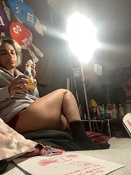 hornytbabe online show from October 30, 4:04 am