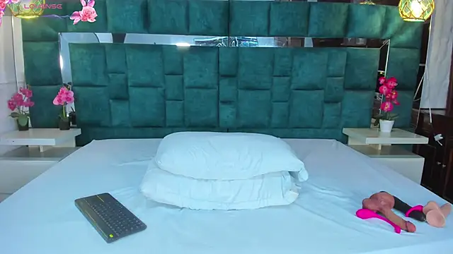 valtira nova online show from October 19, 7:27 pm