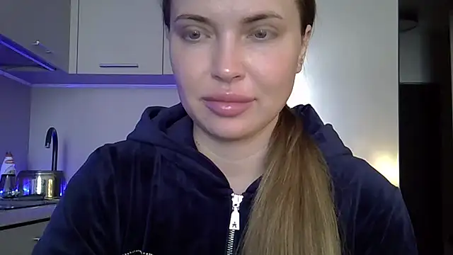 Lucky Anna online show from April 26, 6:55 am