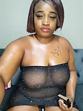 TheeNicole online show from October 17, 7:39 pm