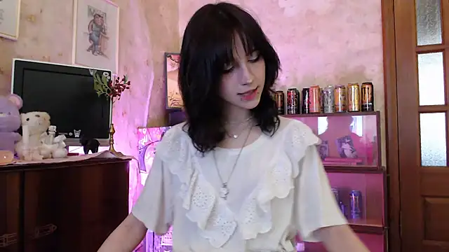 cloudgirrl online show from March 28, 11:43 am